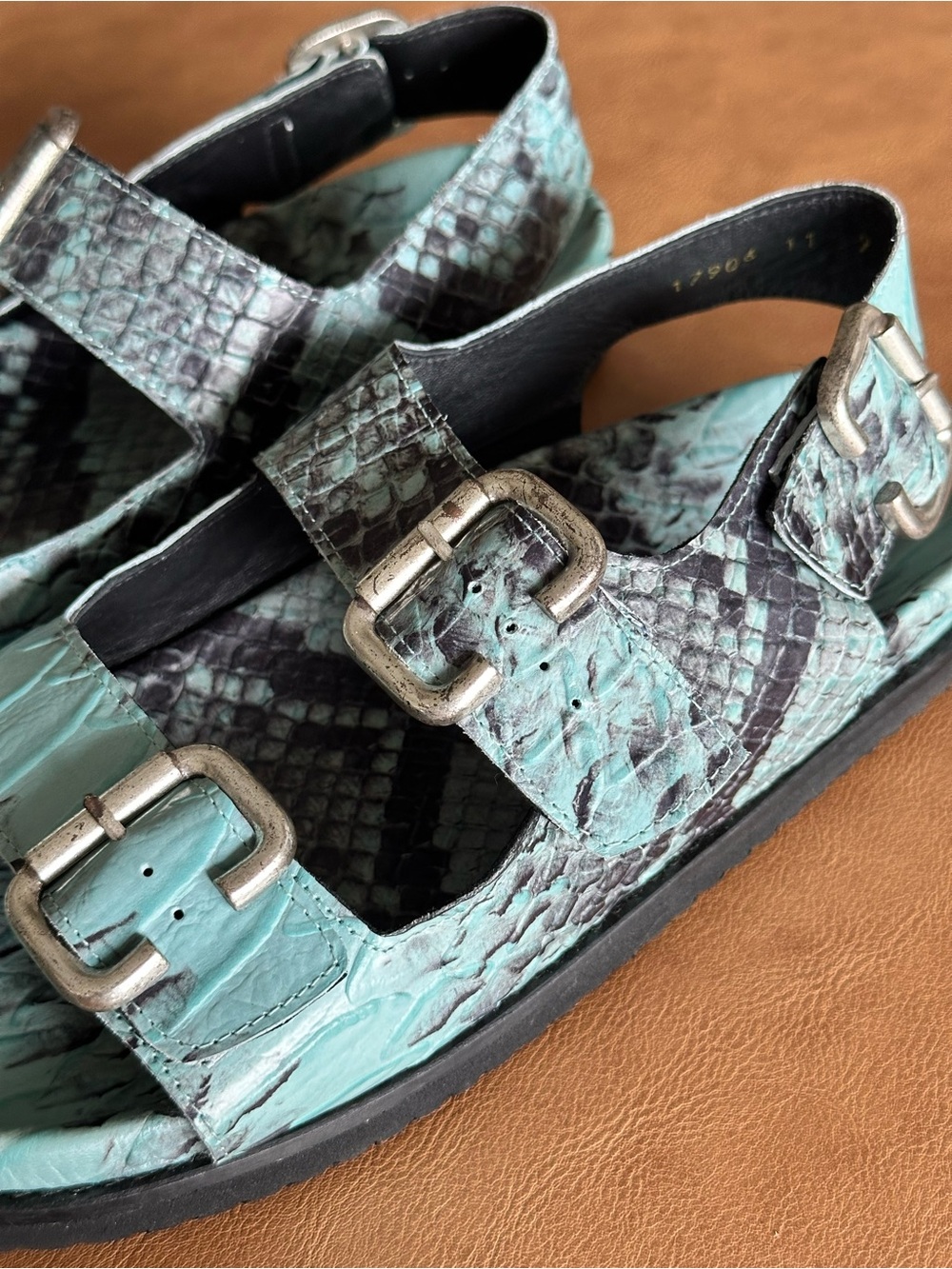 Freda Salvador Piper Sandals Size 9 Blue Turquoise Python Print - Picture 7 of 7